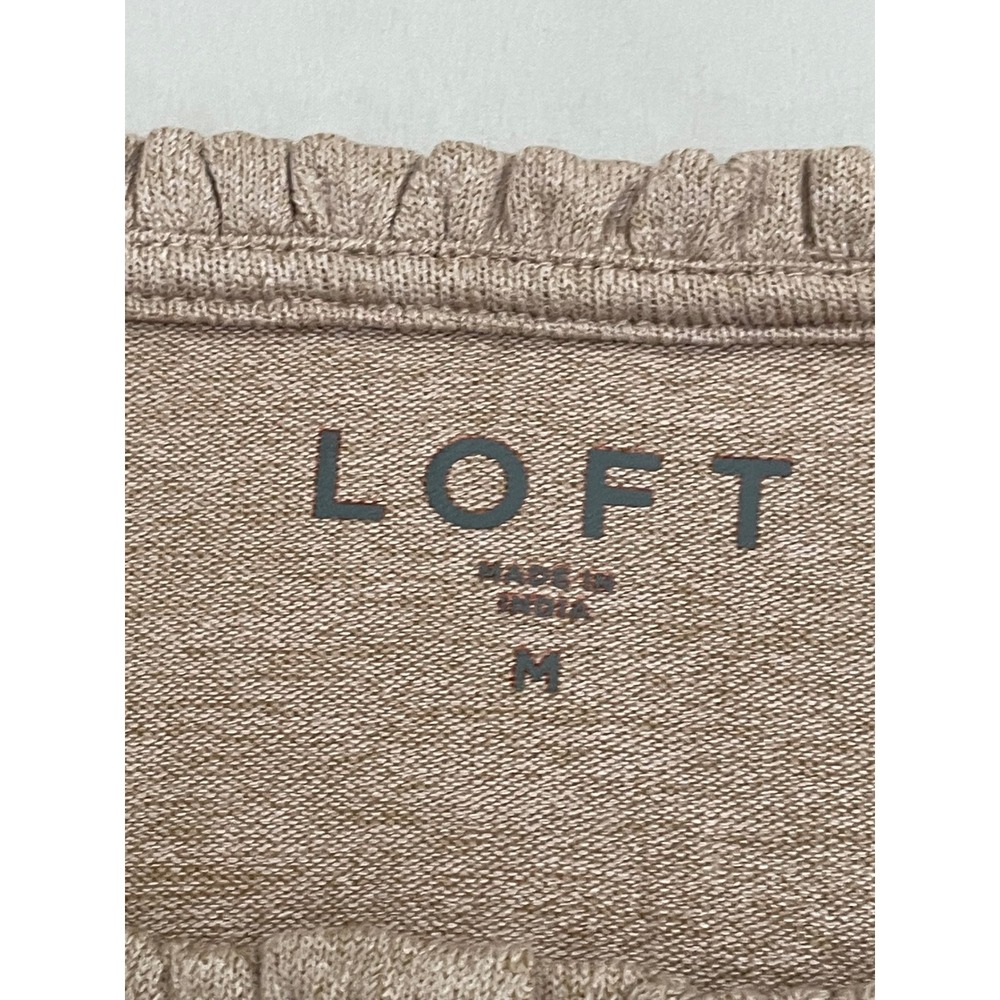 NWT LOFT Henley Top Womens Medium Tan Ruffle Neck Puff Sleeve 599701 - Picture 2 of 6